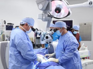 Dr. Deuk Performing Surgery